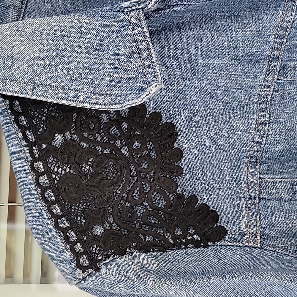 Emma James Denim Shacket Lace & Floral Embroidery Sz 14 Snap Buttons Vintage - Picture 3 of 11
